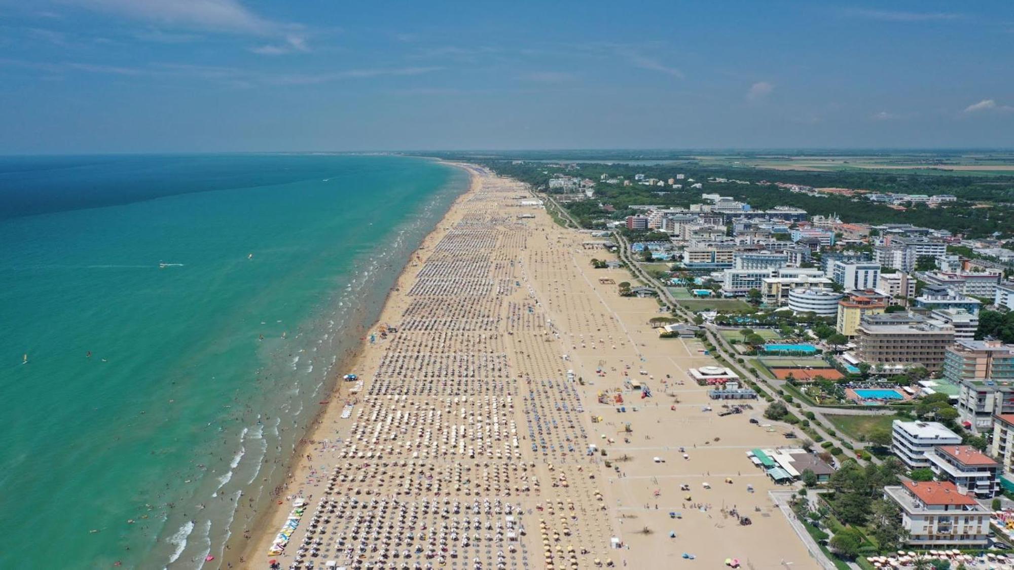 Nice Two-Bedroom Apartment 150M From The Beach Bibione Exterior photo