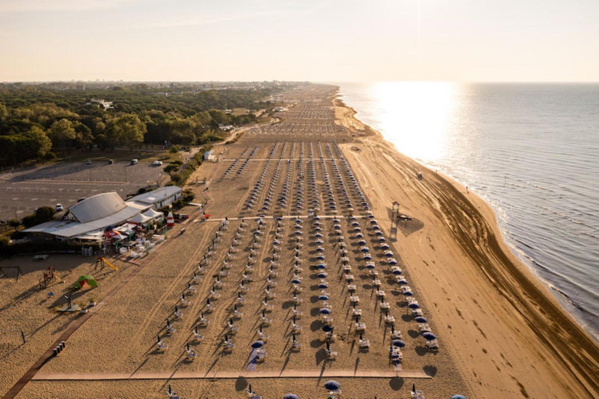 Nice Two-Bedroom Apartment 150M From The Beach Bibione Exterior photo